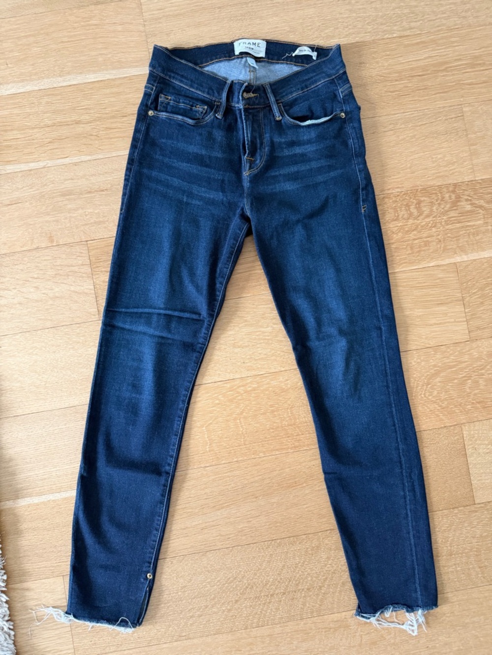 Frame Denim Le Skinny de Jeanne Jeans in Dark Blue, Size 26